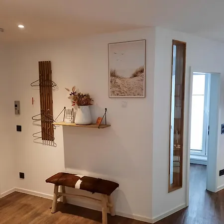 Lachmoewe-by-deju * Norderney